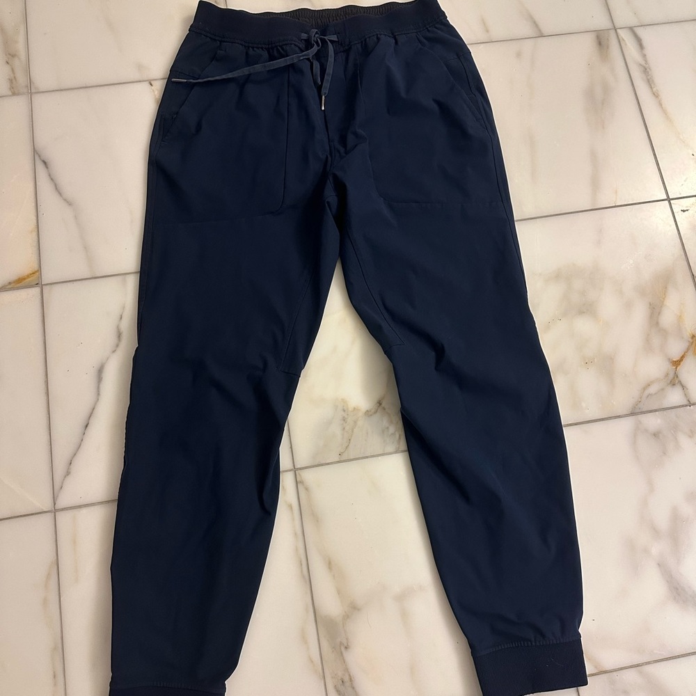 Men’s navy lululemon joggers size M